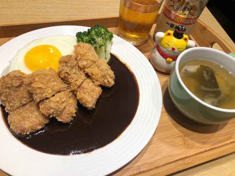 男子手作日式洋食